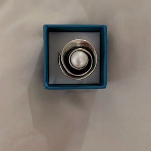 Silpada silver and pearl ring